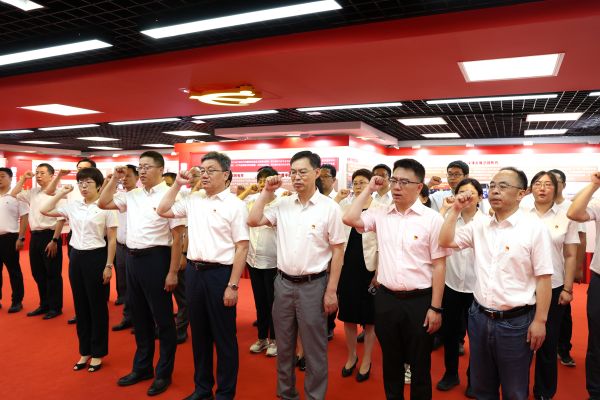 圖5 國資委宣誓.jpg